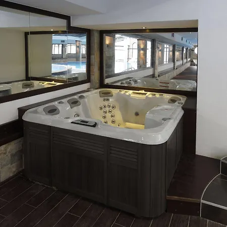 Trinity Hotel 4*