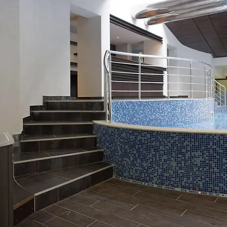 Hotel Trinity 4*